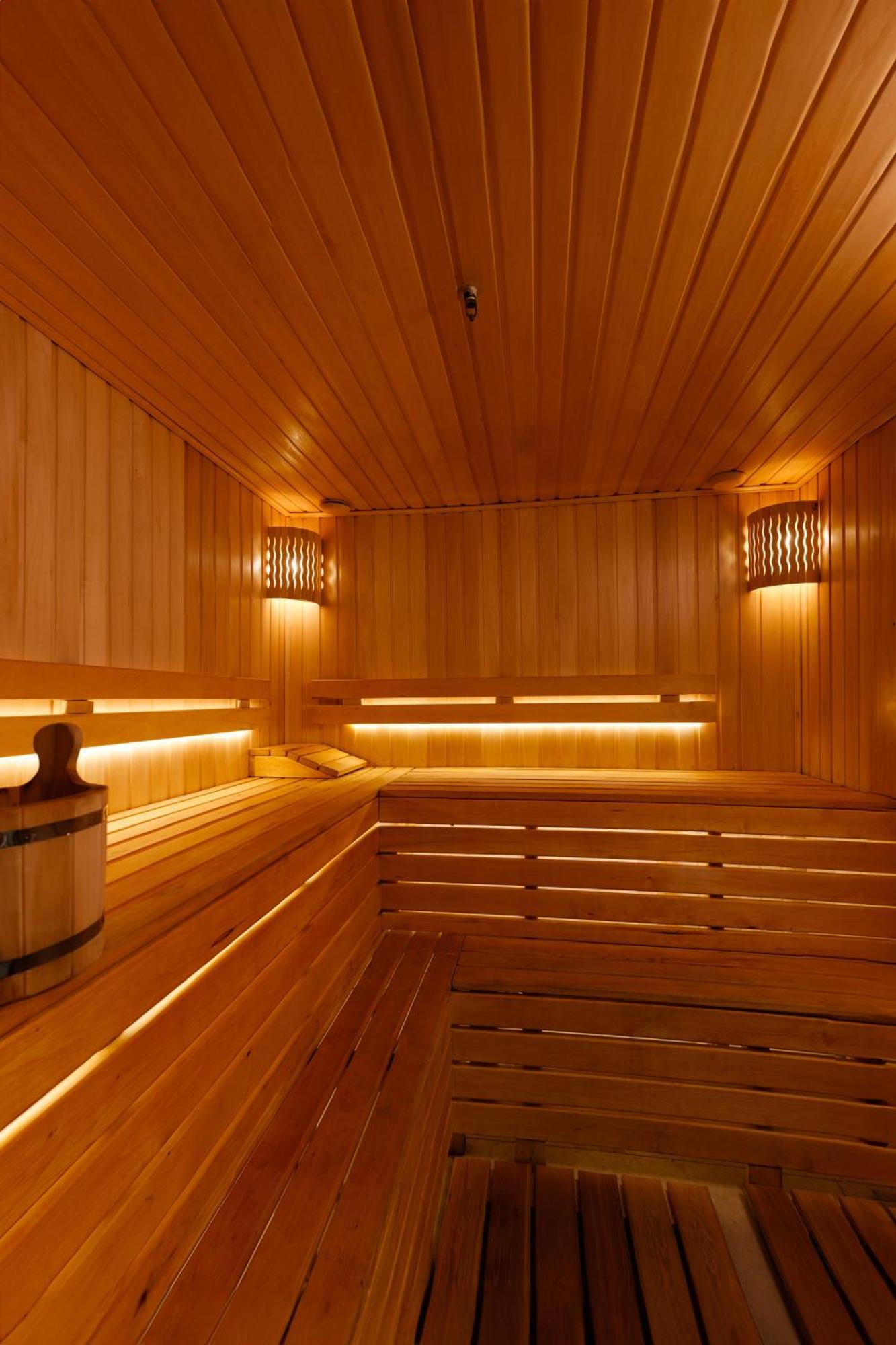 Rahat Palace Hotel Almaty Exteriér fotografie A Finnish sauna